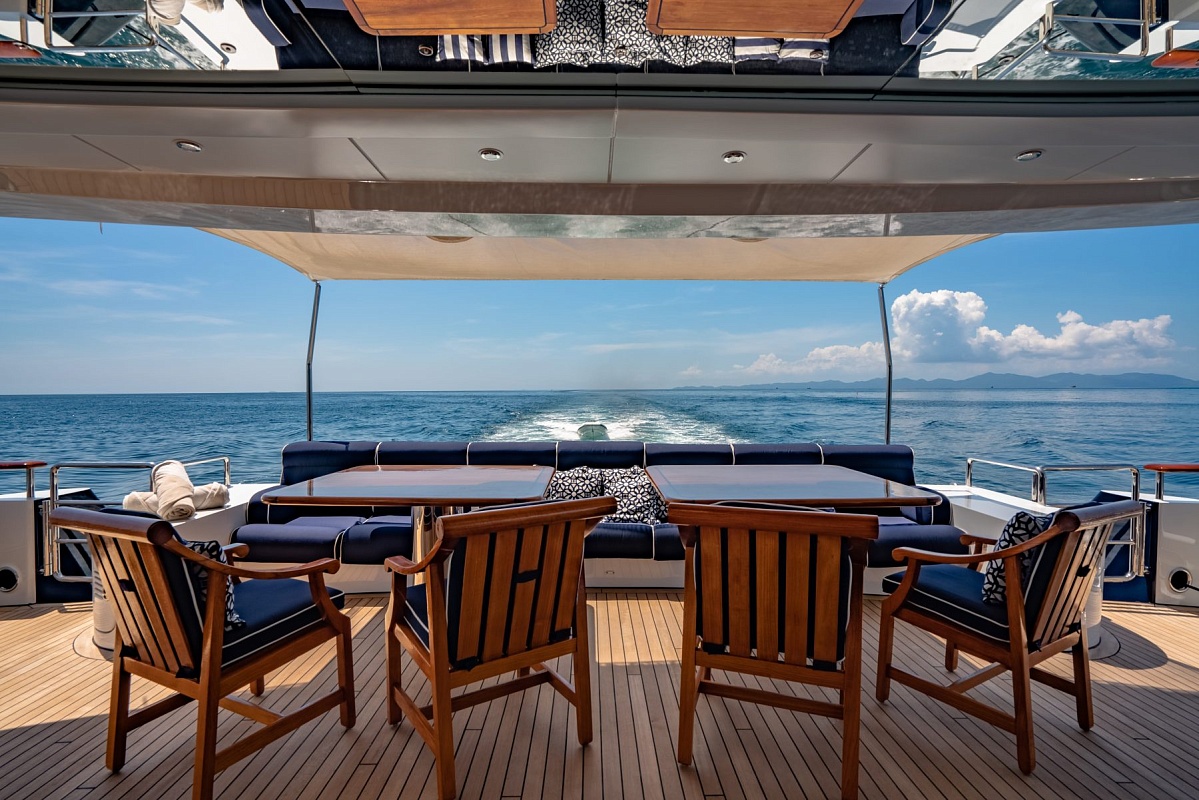 Аренда моторной яхты 	Heesen 129 Lady Azul на Пхукете